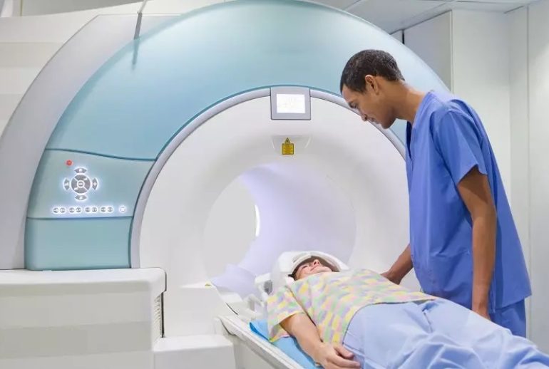 دکتر ام آر آی قلب - اصفهان